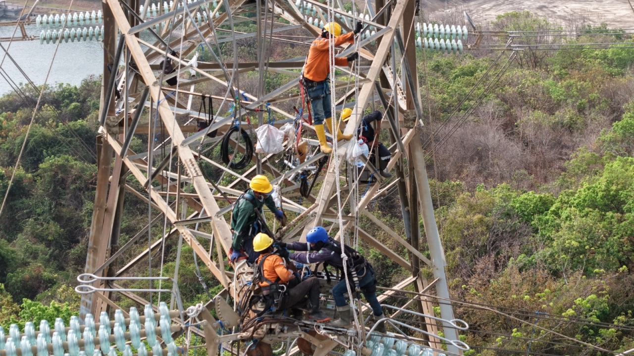 Hari Kesaktian Pancasila,PLN UIP JBTB Perkuat Keandalan Listrik Jawa–Bali melalui UPP JBTB3 Sukses Energize SUTET 500 kV