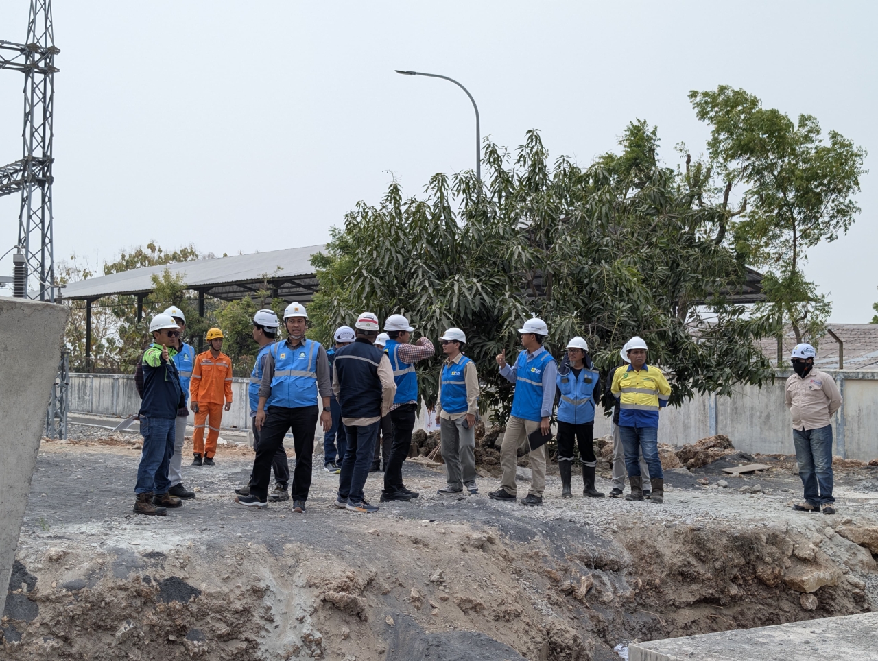 Perkuat Keandalan Kelistrikan Gresik, General Manager PLN UIP JBTB Pantau Progres Pembangunan SUTT 150 kV Bungah–Paciran